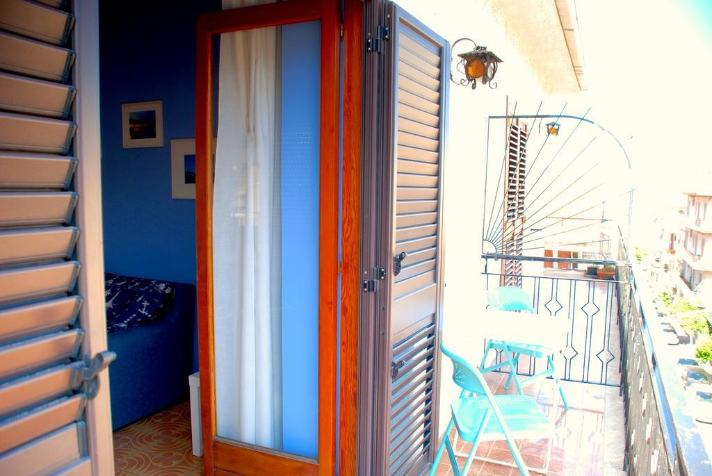 Casa Maccers Appartement Giardini-Naxos Kamer foto