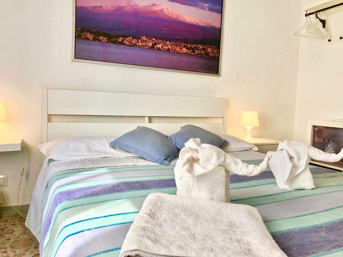 Casa Maccers Appartement Giardini-Naxos Buitenkant foto